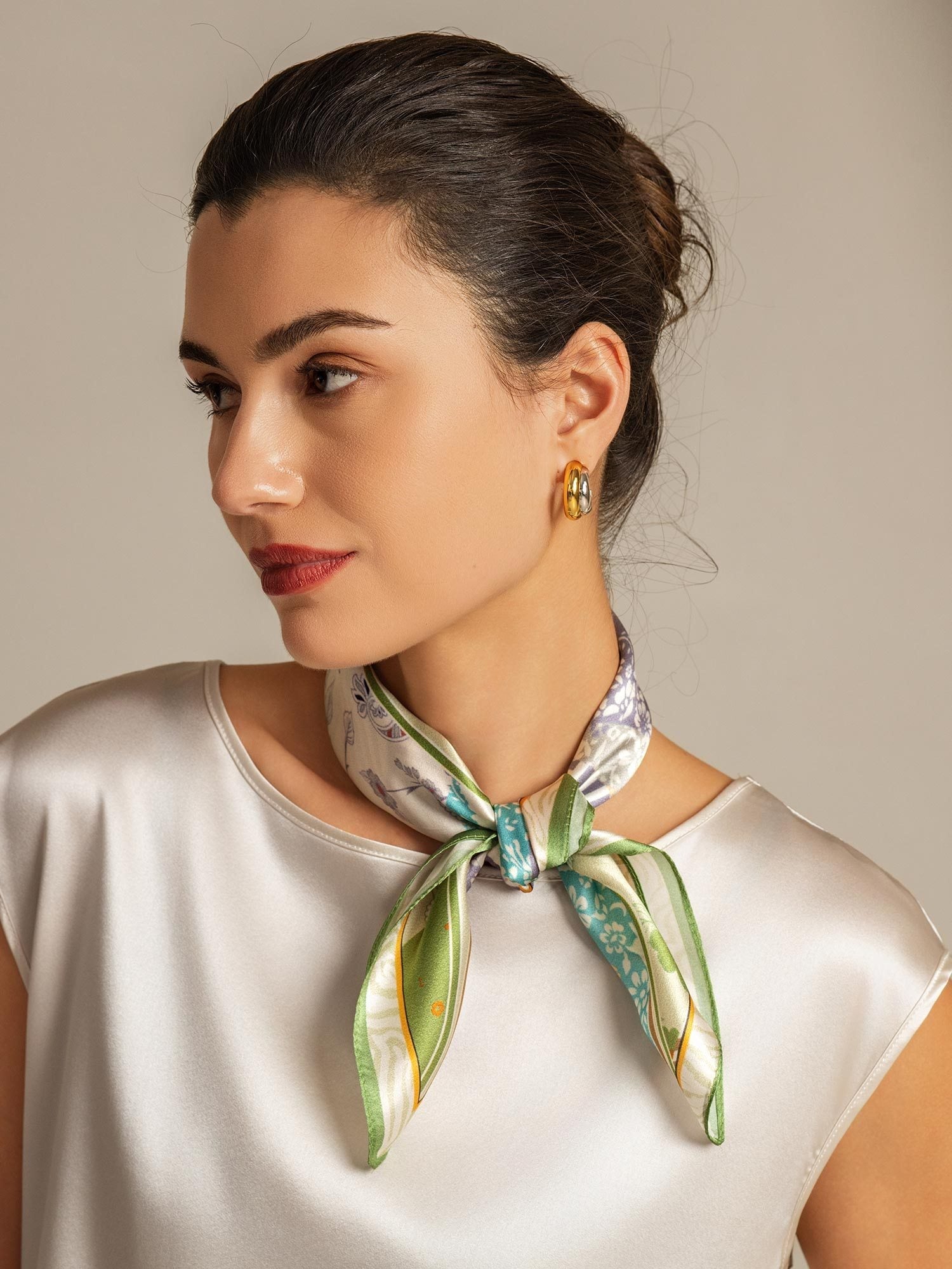 Pure Silk Pattern Stitching Square Scarf - Size 53x53cm
