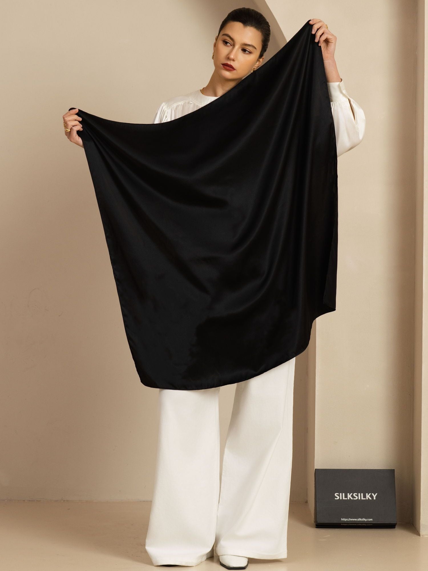 Pure Silk Classic  Elegant Square Scarf - Size 90x90cm